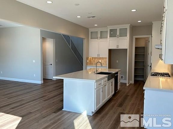 2nd image of 218 Commodore Dr Homesite 383