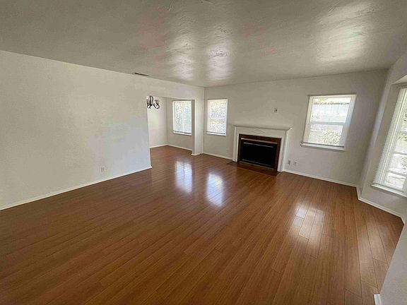 2nd image of 5745 Hazeltine Ave