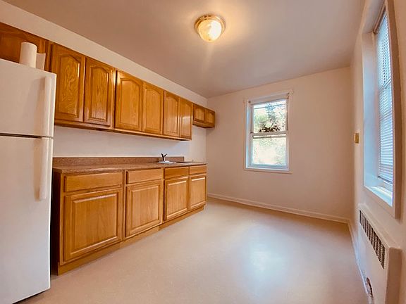 3rd image of 120-05 Hillside Ave #3D