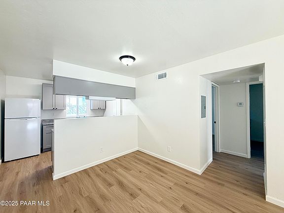 2nd image of 564 Lincoln Ave #A