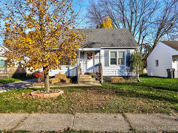 2nd image of 3010 Sharon Ave SW