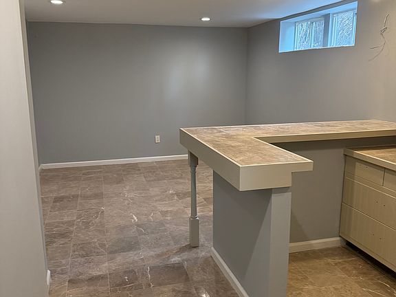 3rd image of 22 E Catherine St #101