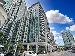 25 Simcoe St #821-C01, Toronto, ON M5J 1W9