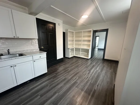 10 W Fulton St, 10 W Fulton St, Gloversville, NY 12078