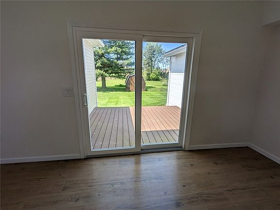 5th image of 54 Fairfield Ave