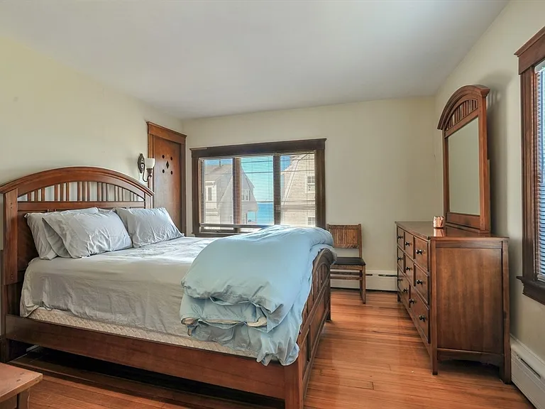 43 Q St — Photo 12