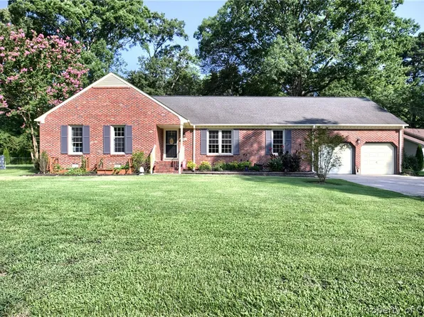 102 York Ln, Yorktown, VA 23692