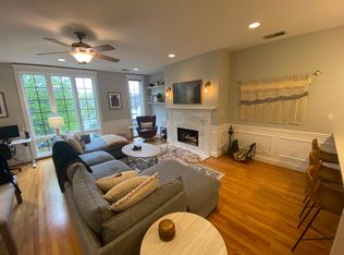 1939 W Division St APT R3, Chicago, IL 60622