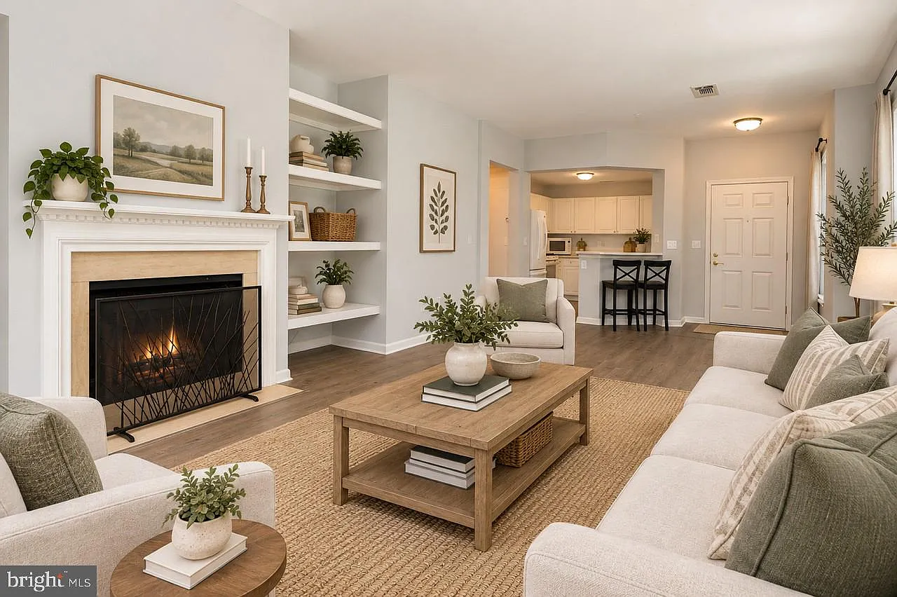 Chelsea Courts Condominium — Photo 3