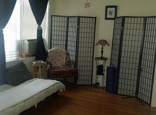 3226 N Sacramento Ave APT 1R, Chicago, IL 60618