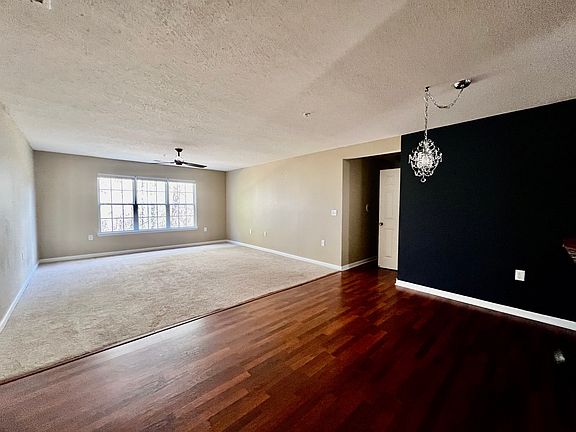5th image of 203 Sturbridge Dr