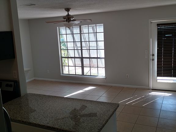 3rd image of 21802 Palm Ave
