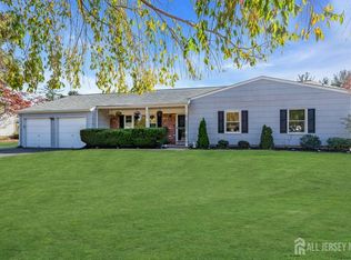 32 Walnut Ave, Somerset, NJ 08873