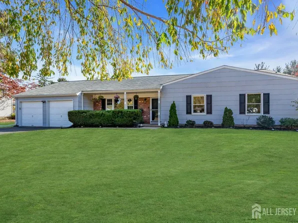 32 Walnut Ave, Somerset, NJ 08873