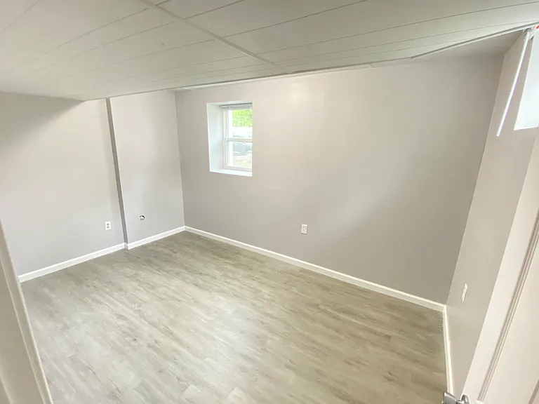 1308 Anthony St — Photo 3