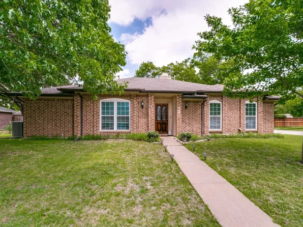 410 Cozby Ave, Coppell, TX 75019