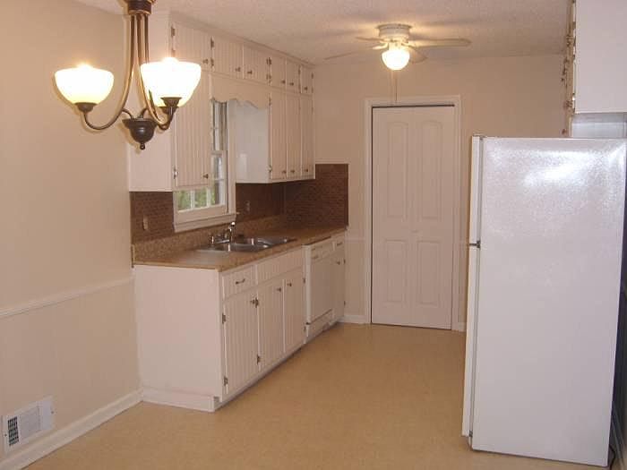 2nd image of 125 William Bobo Dr