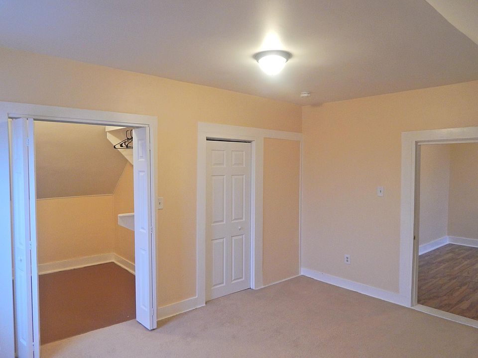 2nd image of 225 Valley St APT 3