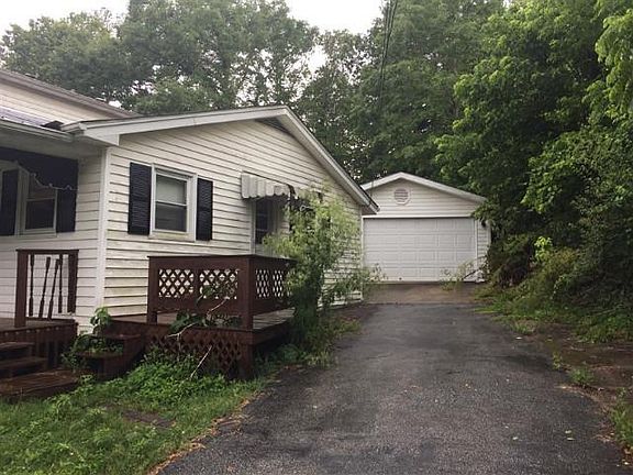 2nd image of 575 Hitchins Ave