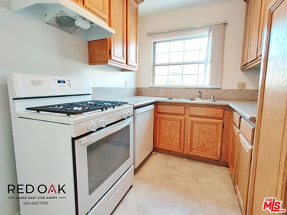 3rd image of 9633 W Olympic Blvd #3