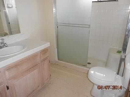 5th image of 915 Saint Andrews Dr