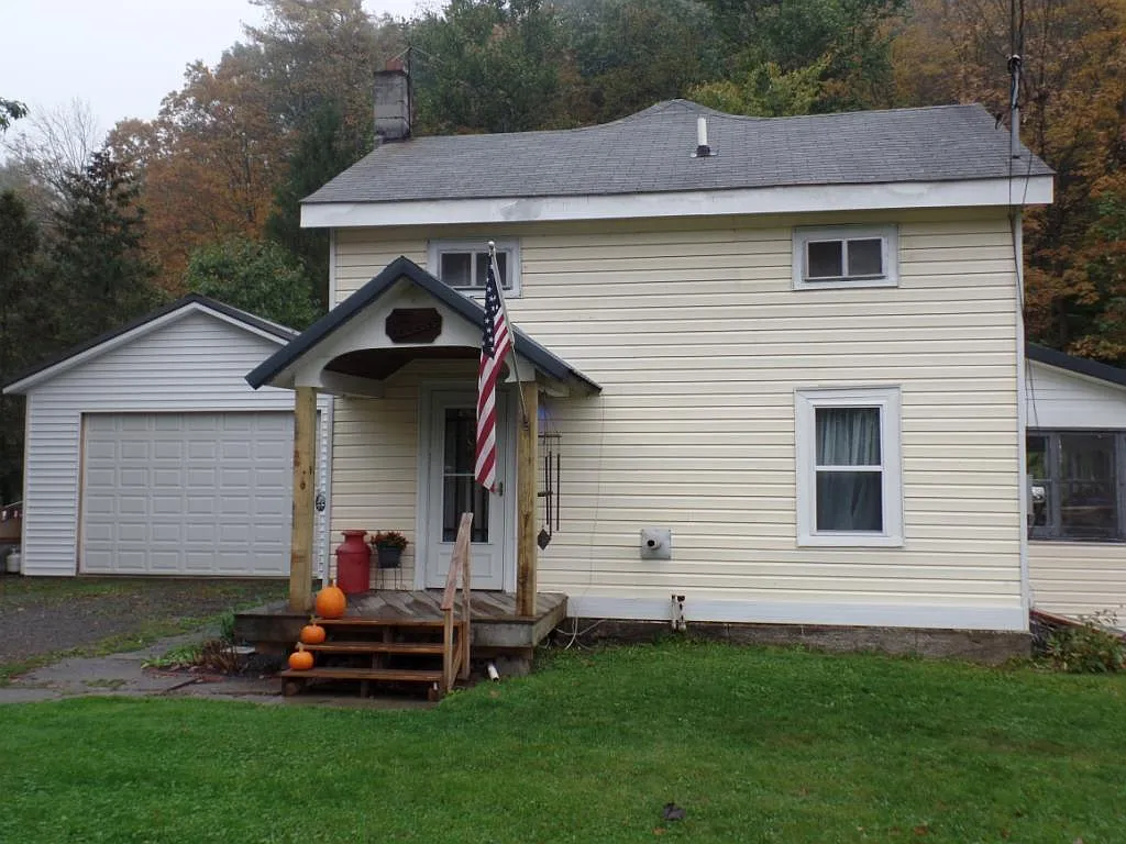 58 Grove St photo 1