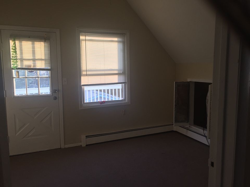 1st image of 16 Stpauls Dr