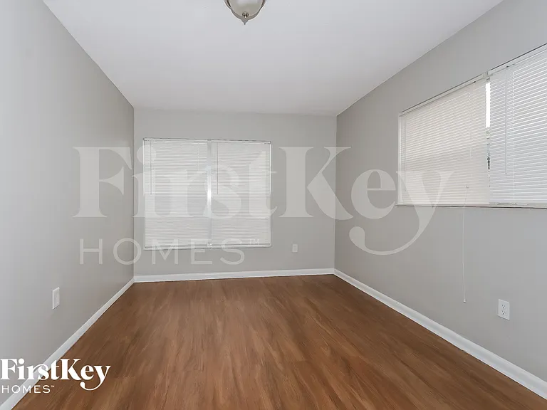 9749 Sandalfoot Blvd — Photo 12