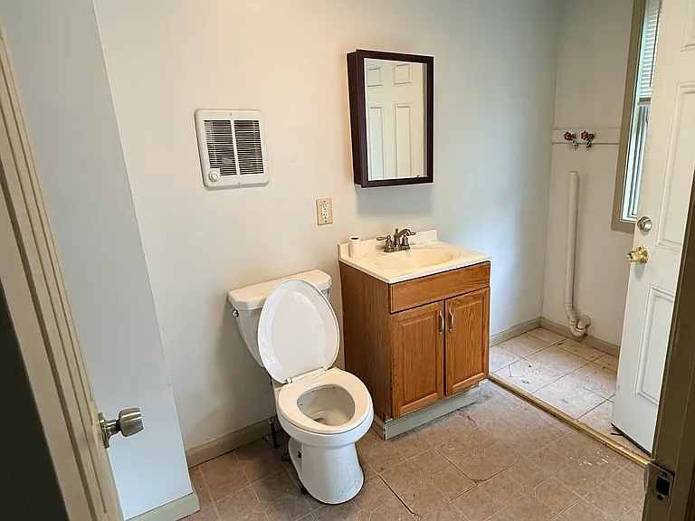127 West Ave #1 — Photo 7