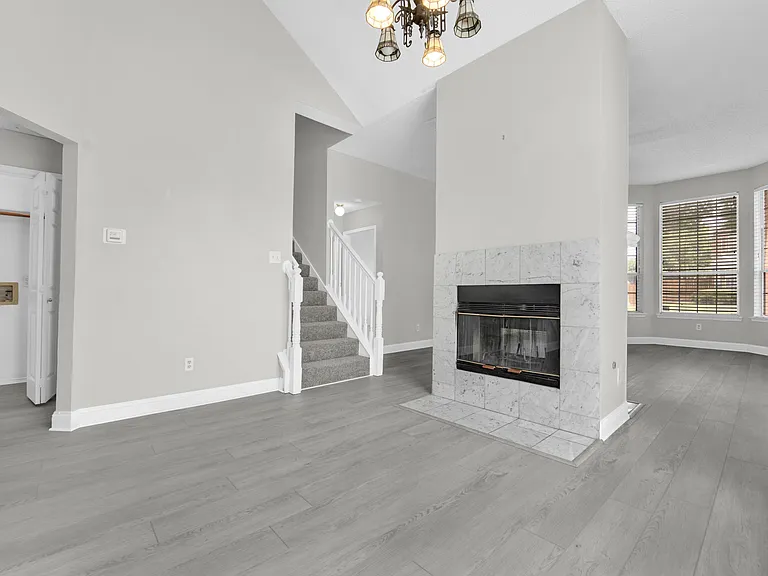 1410 Post Oak Dr — Photo 5