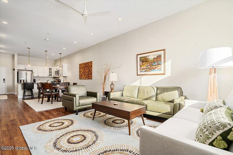 4th image of 5 Spring Street #303