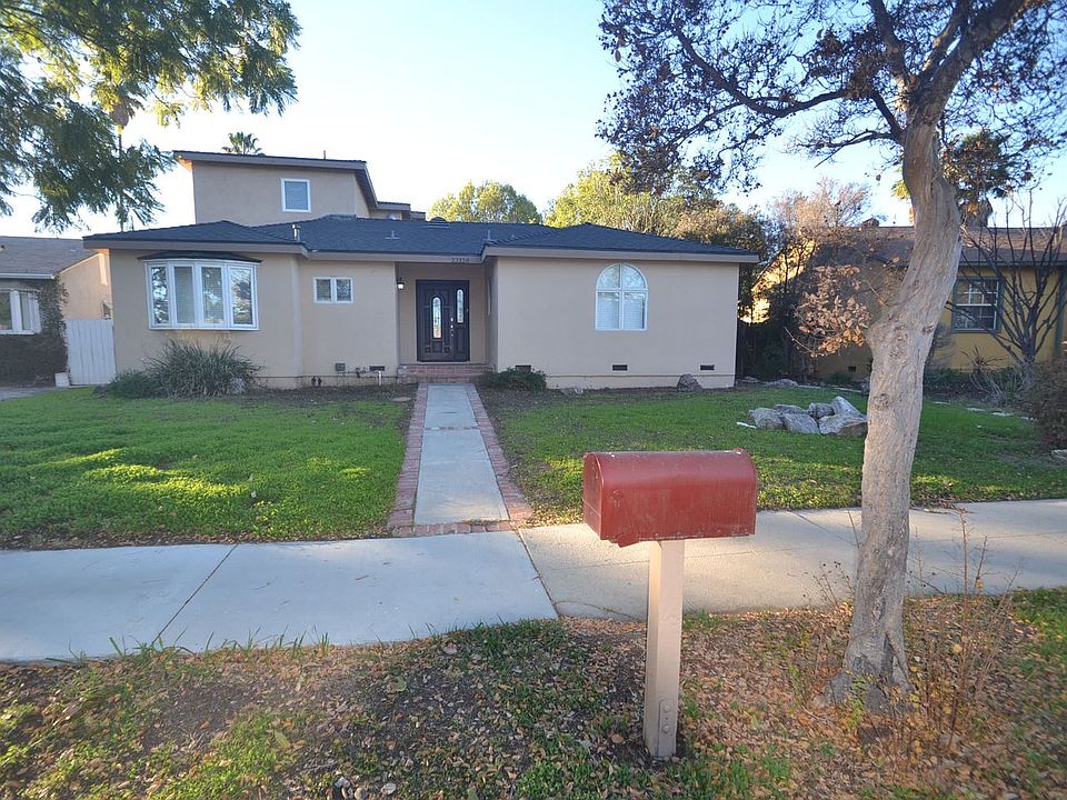 1st image of 22128 Gilmore St