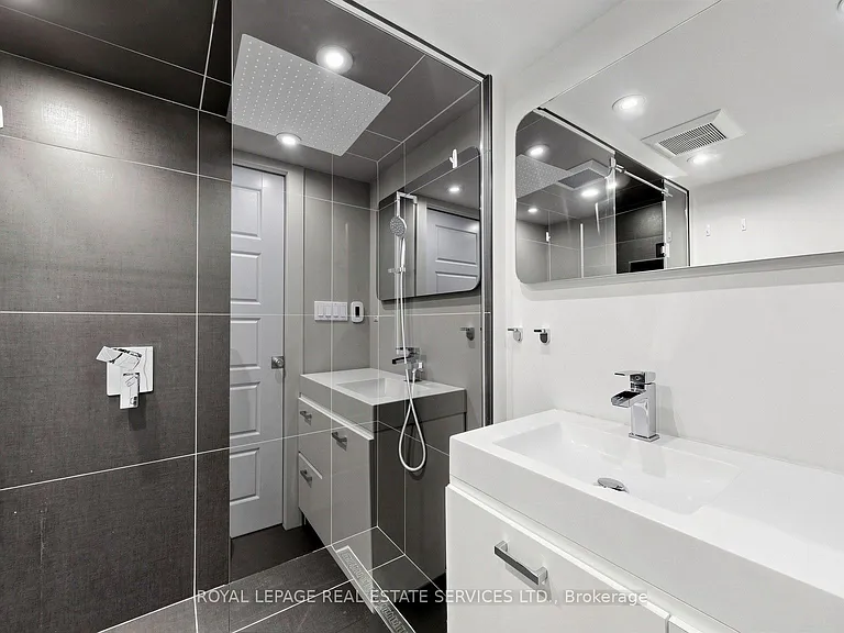 285 Bronte Rd — Photo 37