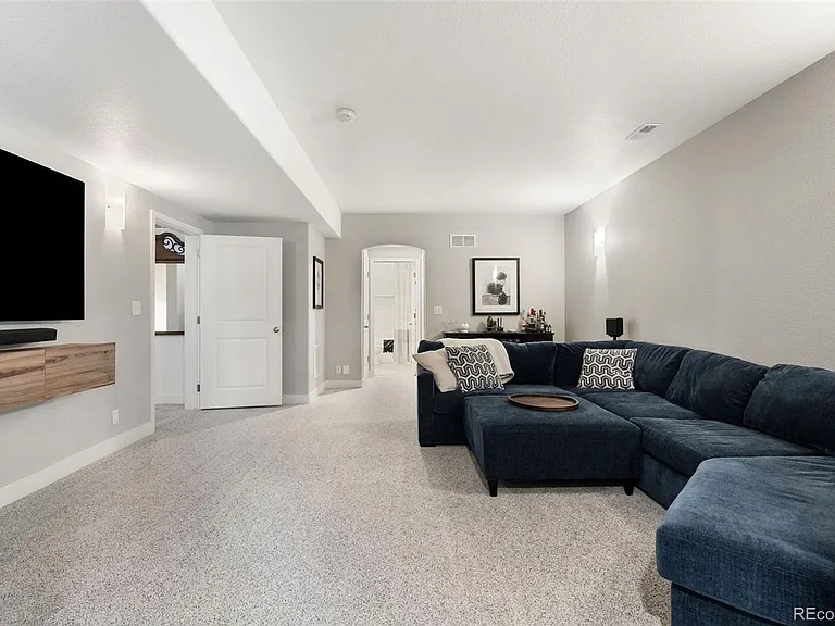 20551 Beekman Pl — Photo 24