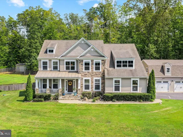 345 Long Meadow Dr, Fredericksburg, VA 22406
