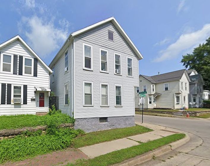 1st image of 625 Garfield Ave #1