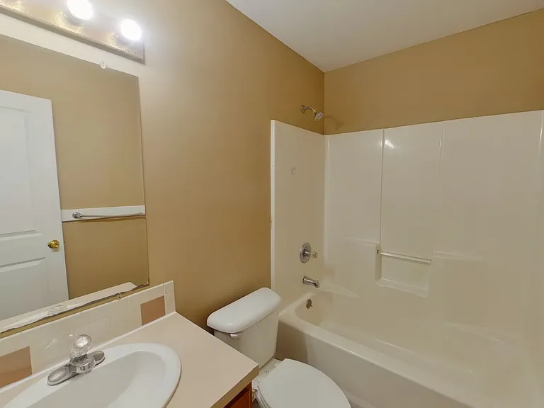 609 S Mount Carmel Ave — Photo 9