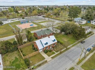 916 Bern St, New Bern, NC 28560