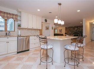 1 Fringe Ct, New City, NY 10956