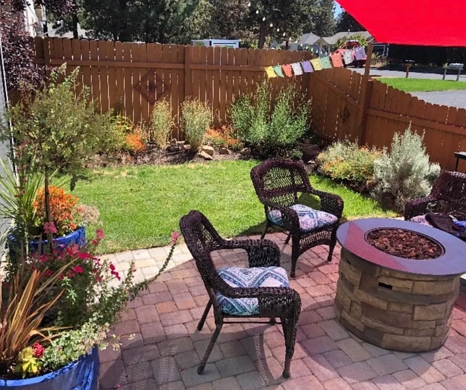 2 bed, 1012 sqft, $2,075 — Photo 1