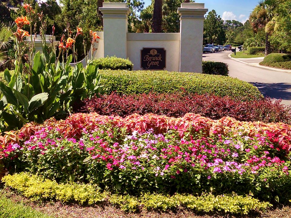 Entrance to Berwick Green