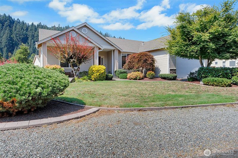 3rd image of 13714 143rd Avenue E