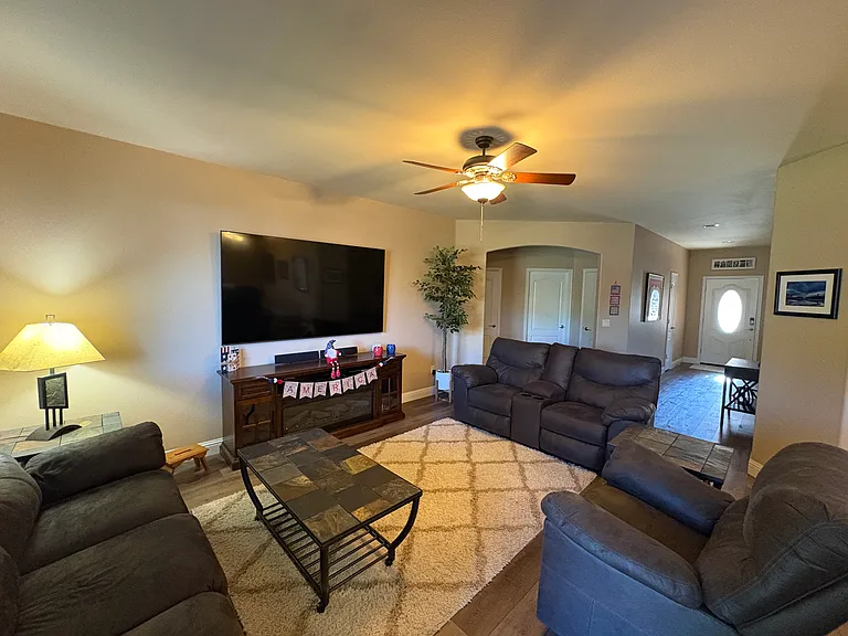 4888 Lofty Oak Dr — Photo 3