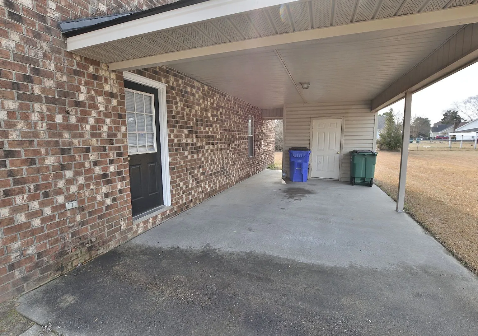 1035 E. Washinton Street — Photo 3