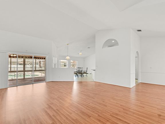 5th image of 5829 NW Gerald Circle