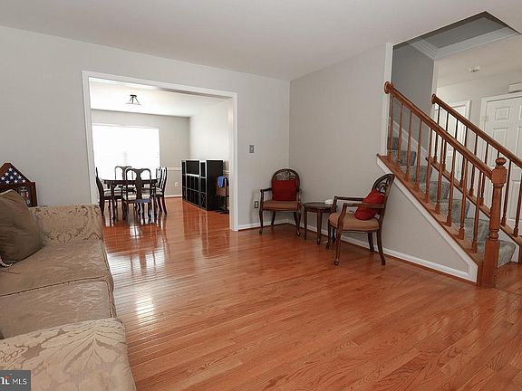 4th image of 22151 Goldenrod Dr