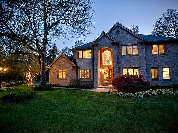 2nd image of 7105 Oak Meadows Dr