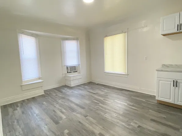 2515 S Catalina St, Los Angeles, CA 90007