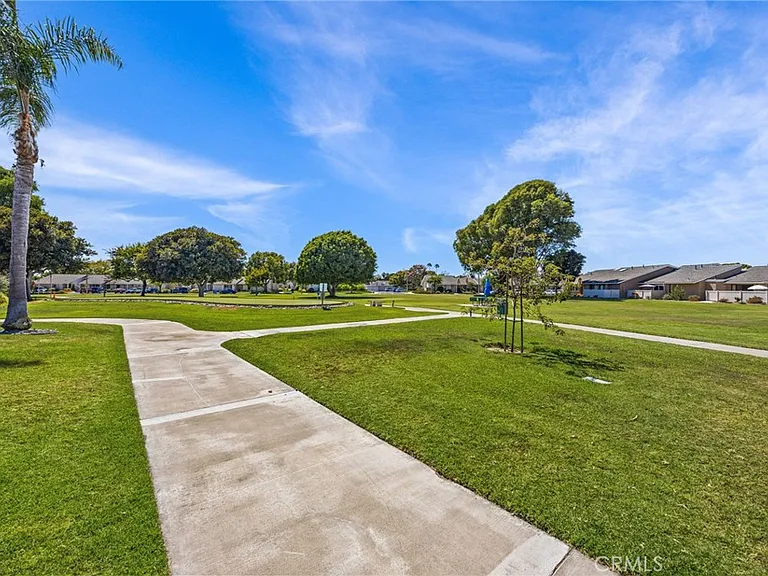 8933 Yolo Cir #1307A — Photo 47