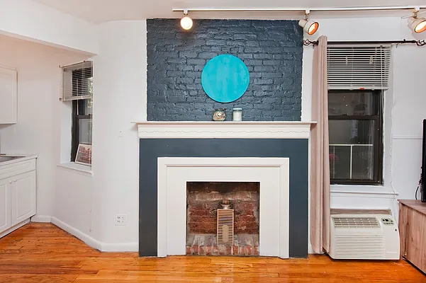 Rented by NOVO | media 33